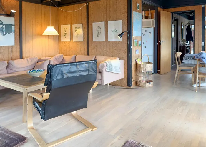 3 Bedroom Stunning In Дом отдыха Knebel